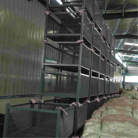 Pallet impilabile per scaffalature in acciaio zincato resistente OEM per ponteggi