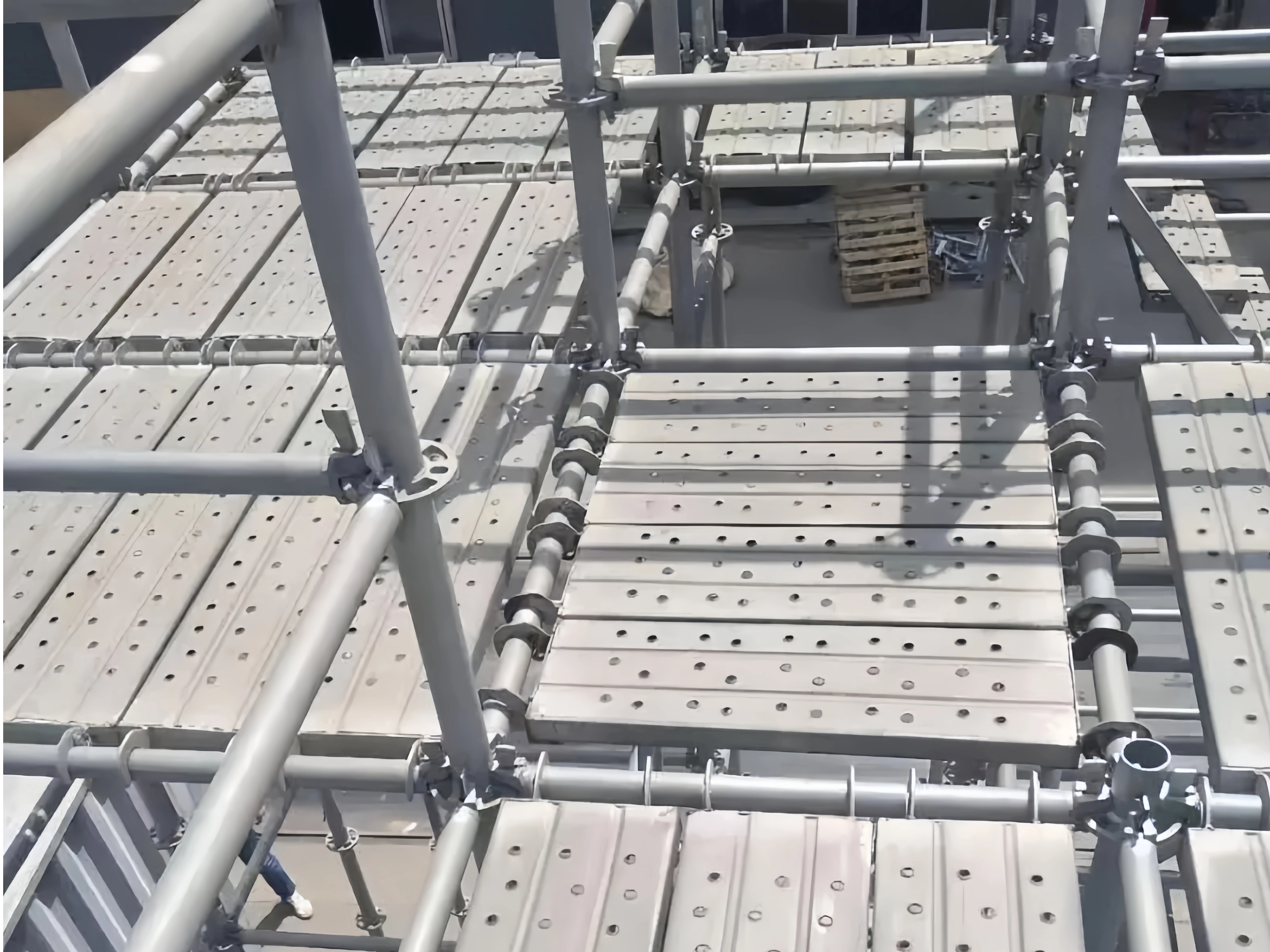 Applicazioni e vantaggi delle assi per ponteggi Ringlock